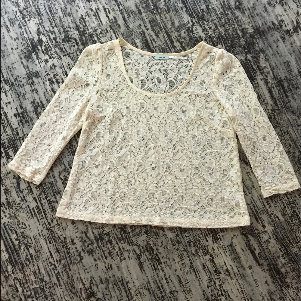🌻 2/$16, 3/$22 Kimchi Blue Lace Top